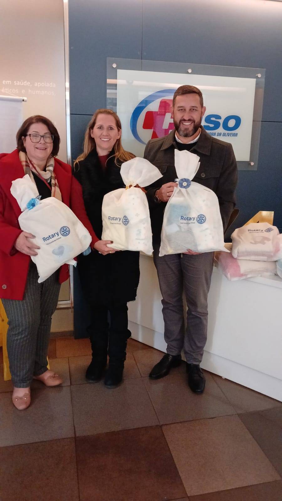 Entrega dos 10 kits do projeto cegonha ao HNSO