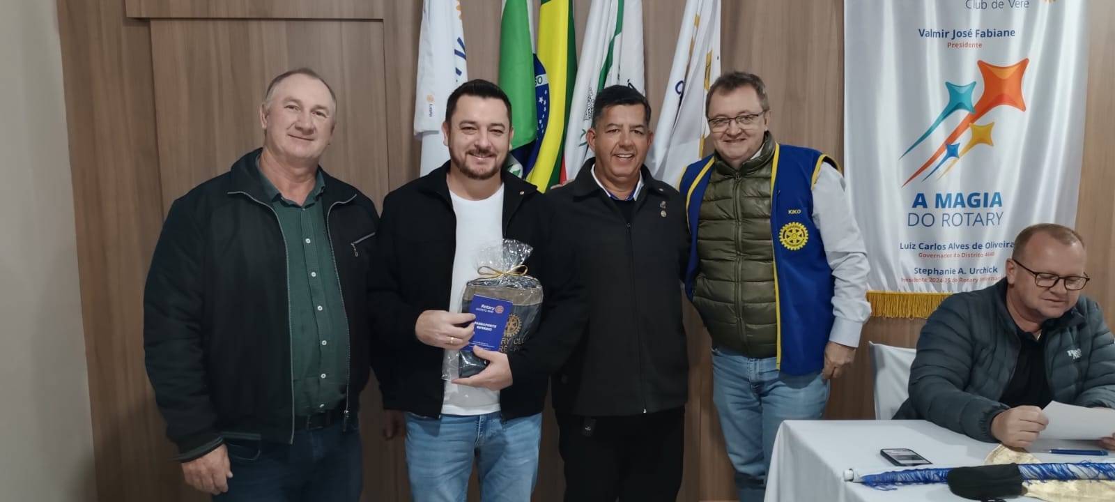 Companheiro Altair Garbossa (padrinho), Tiago Rech, GA Flavio Pagliari e o Presidente do Club Valmir Fabiane.