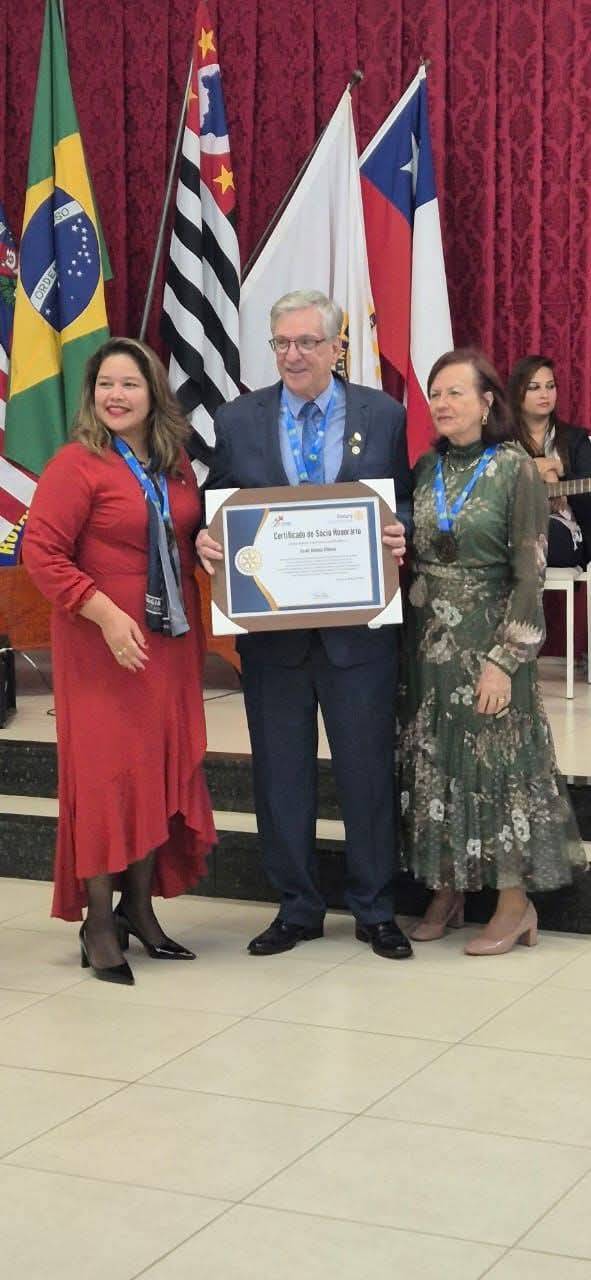 Gov. Israel Alfonso recebe título de Sócio Honorário