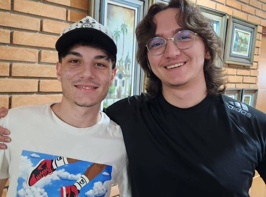 Kaya da Turquia recebe visita do intercambista Ângelo Samuel