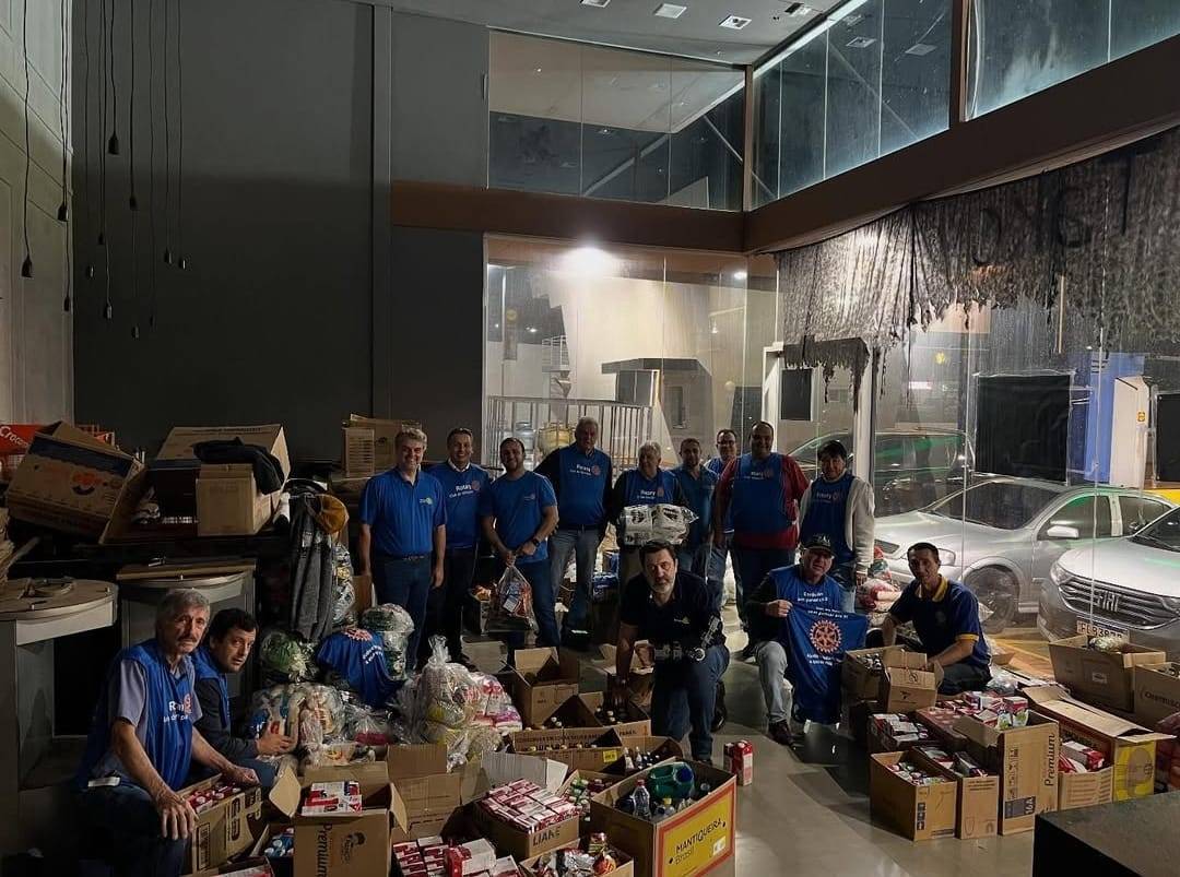 Campanha do Rotary Club de Olímpia Arrecada 3 toneladas de alimentos não perecíveis 