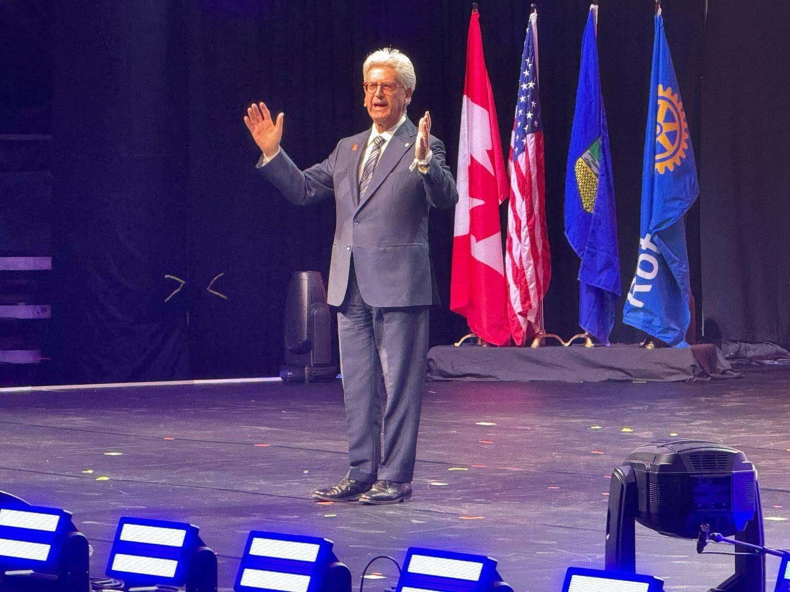 Primeira mensagem do Pres. Eleito do Rotary International Francesco Arezzo.