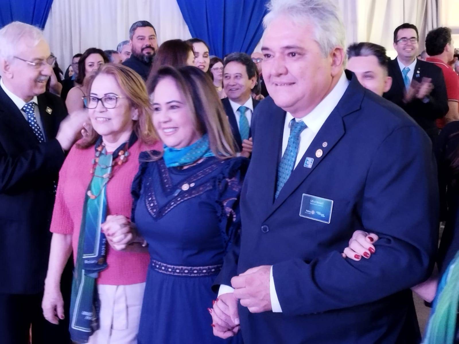 Posse do casal Lelo e Cláudia Maset como Casal Gov. do Distrito 4480