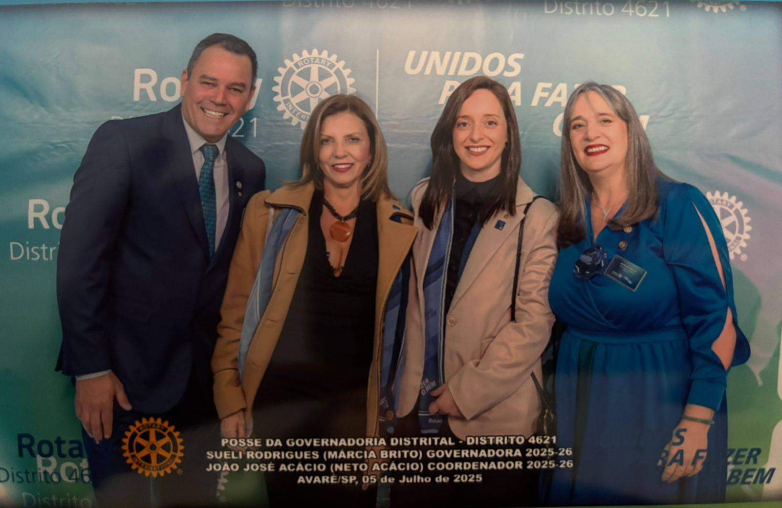 Coordenador 2025-26 Neto Acácio, Presidente da Casa da Amizade RCB Bons Ares 2025-26 - Vera Manzini, Presidente RCB Bons Ares 2025-26 - Ana Clara e Governadora 2025-26 - Márcia Brito