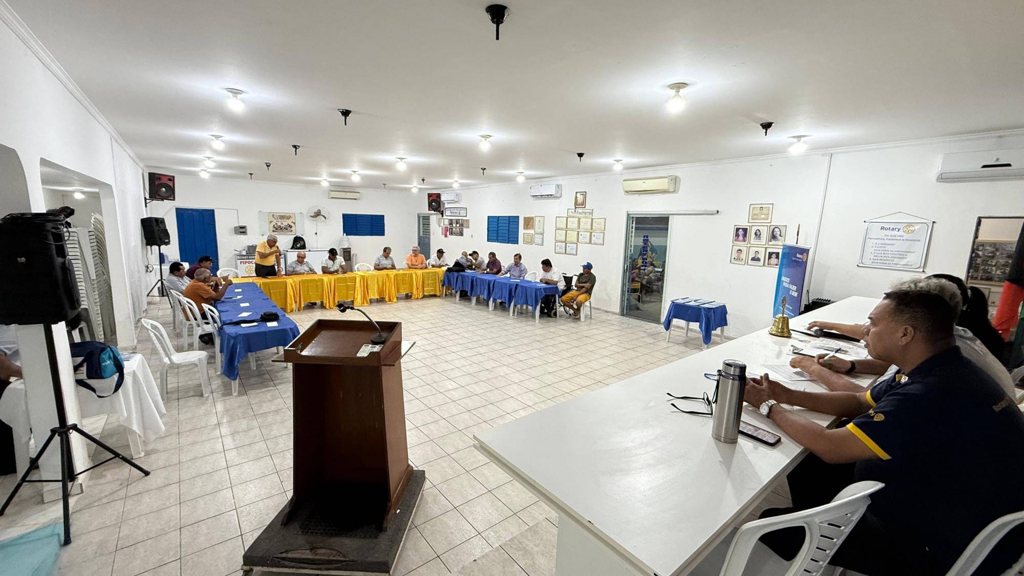 Encontro marcou a apresentação das comissões, planejamento de ações e reforço da união rotária.