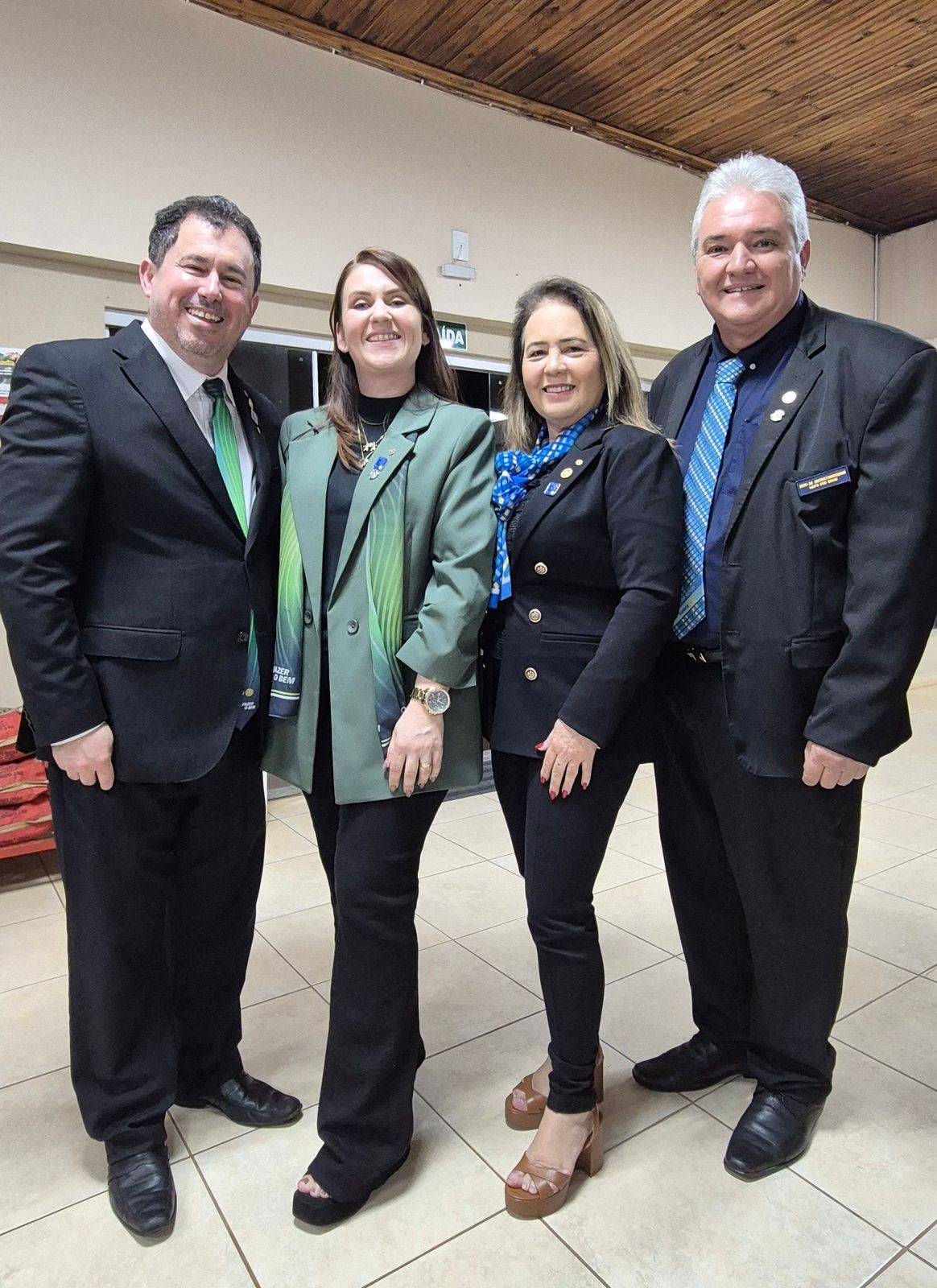 Casal Gov. Lelo e Cláudia Maset  participa da Posse da Pres. Hemyli do Rotary Club de Ibirá