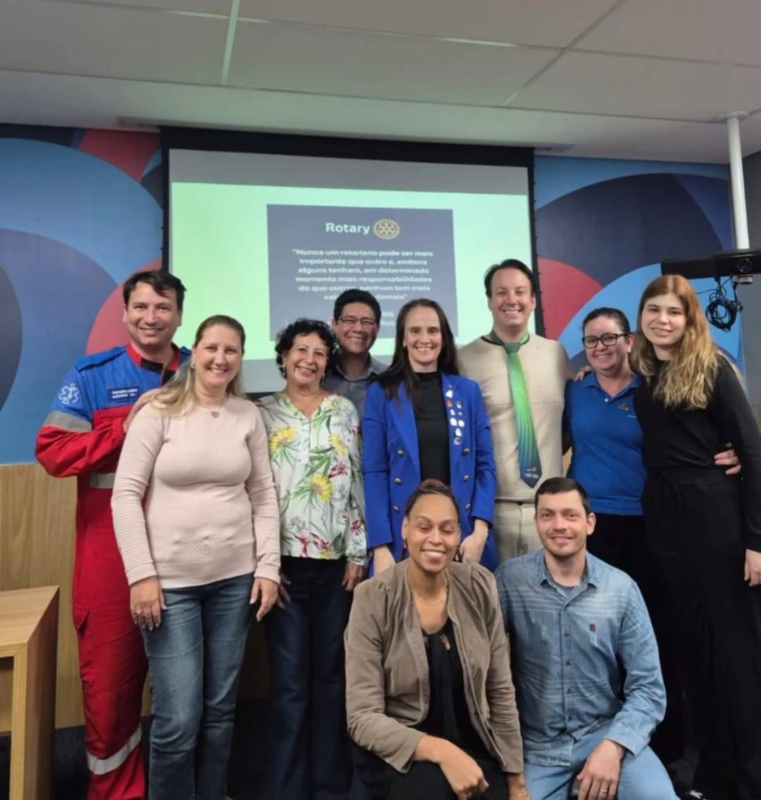 Pres. Aline Tinti do Rotary Club de São José do Rio Preto - Eco fez uma retrospectiva dos projetos e ações