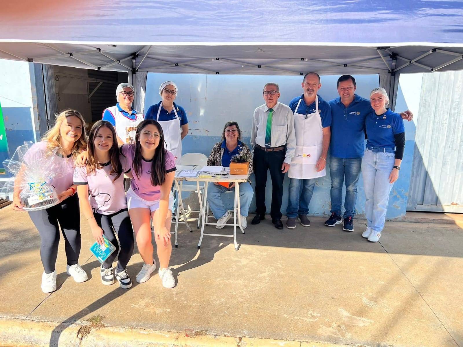 Rotary Club de Itápolis realiza deliciosa e tradicional Feijoada!