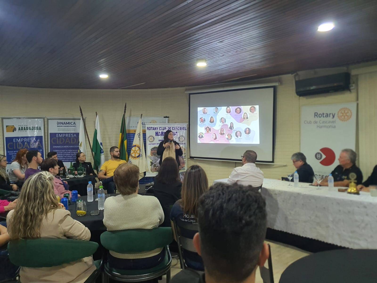 Thaissa Grossmann falou a mais de 120 associados presentes numa noite histórica.