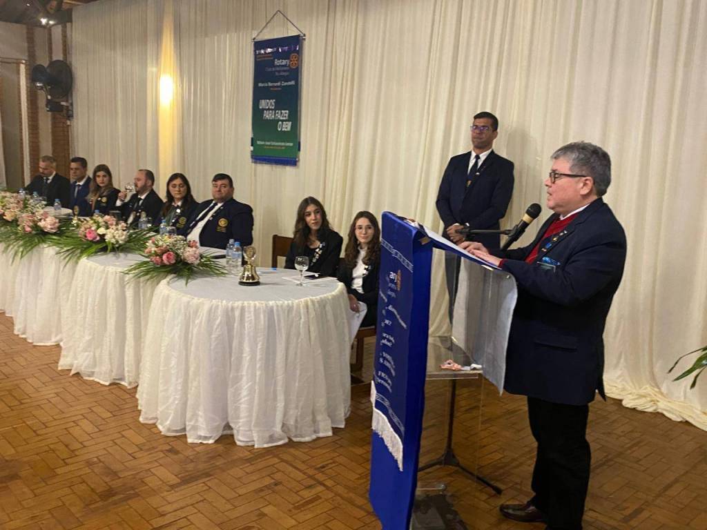 Presença  na festiva de transmissão de posse do Rotary Club de Medianeira Rio Alegria