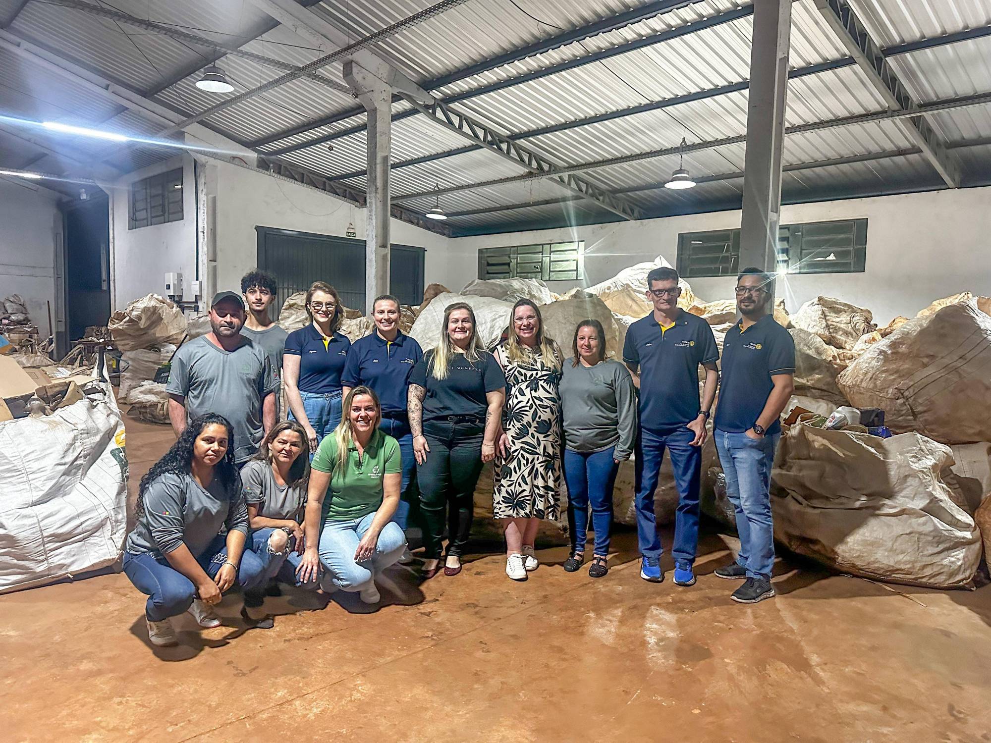 Rotary Club de Marechal Cândido Rondon Gralha Azul visital à Associação de Catadores de Quatro Pontes (AQC)