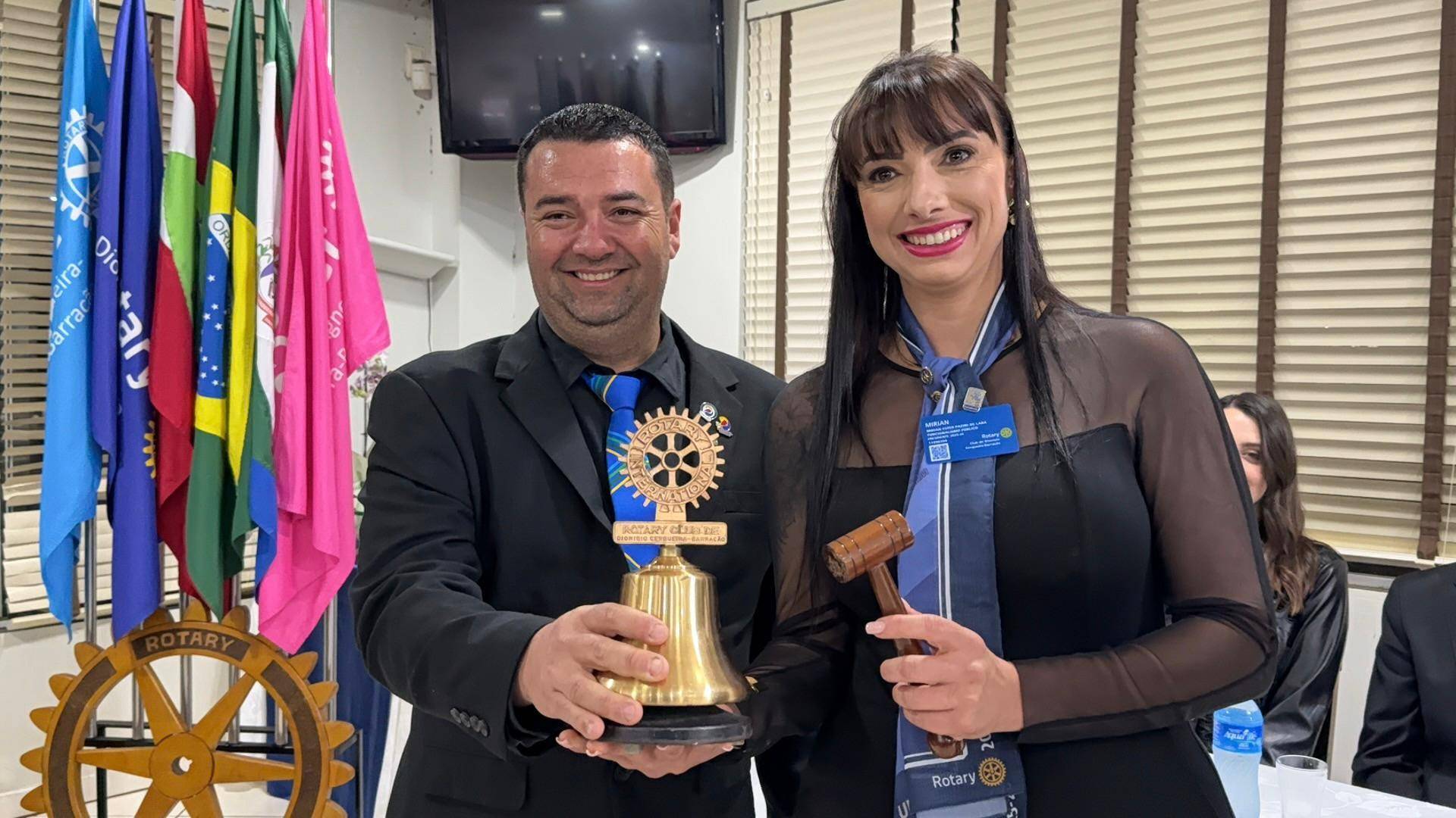 Presidente ora empossada, Mirian Ester Pazini.