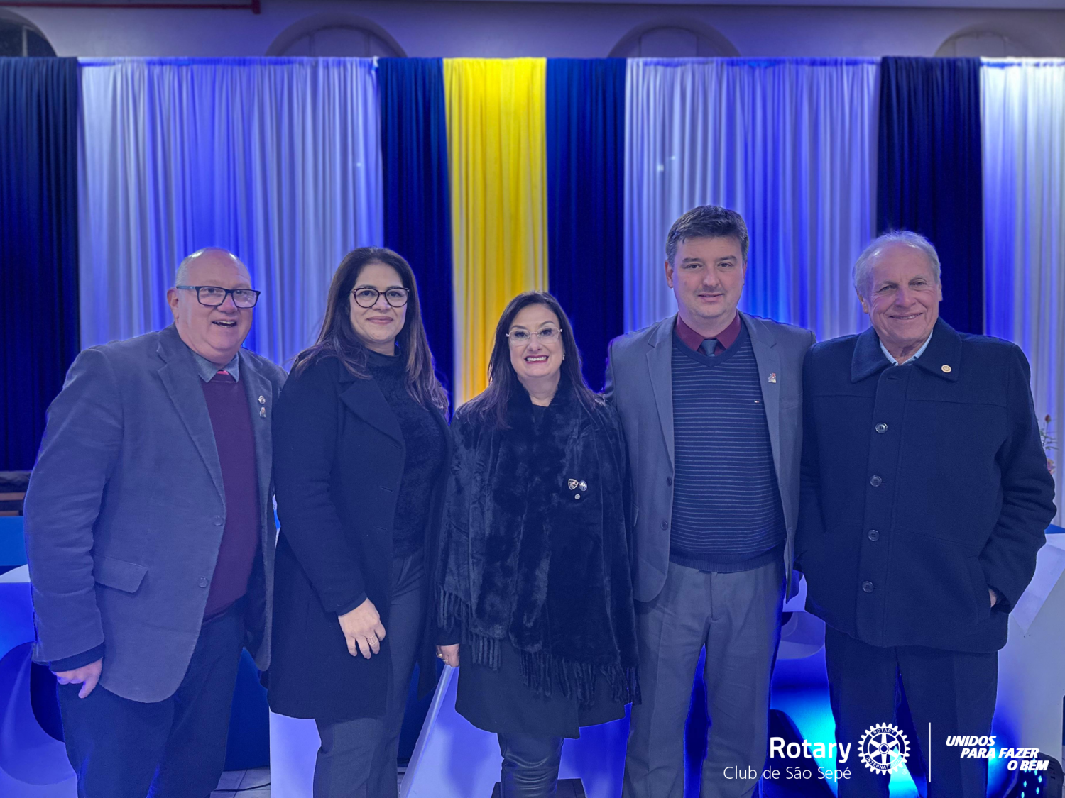 Da esquerda para a direita: Elton Coradine Ragagnin (Governador Assistente da Área 9, Distrito 4780), Inajara Vieira da Silva (Presidente Eleita do Rotary Club de São Sepé 2025-26), Suzete Pozzebon Oliveira (Presidente Eleita do Rotary Club de Caçapava do Sul - Maria Augusta 2025-26), Lúcio Coradini Vivian (Presidente Eleito do Rotary Club de Caçapava do Sul - Sentinela 2025-26) e Sérgio B. Evangelista (Presidente Eleito do Rotary Club de Caçapava do Sul 2025-26)