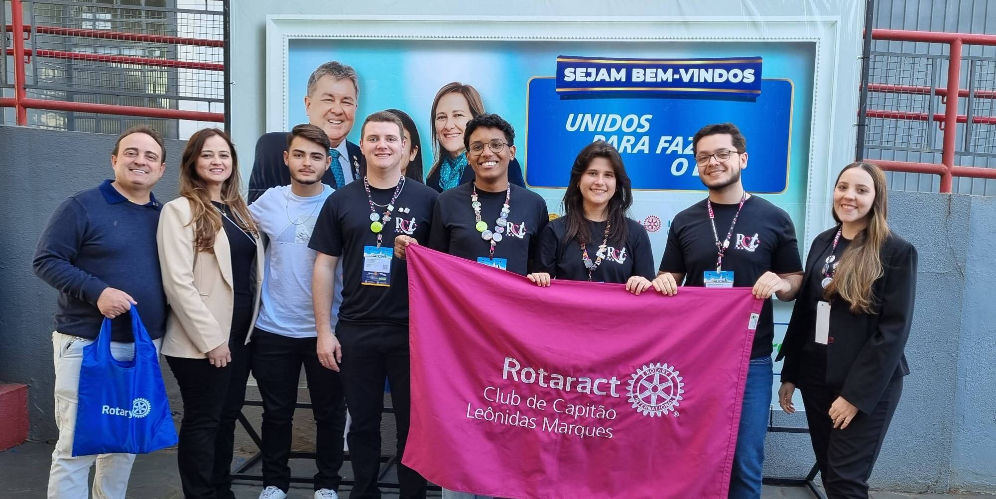 Rotarianos e Rotaractianos de Capitão Leônidas Marques participam de Seminário do Rotary na Unipar em Toledo