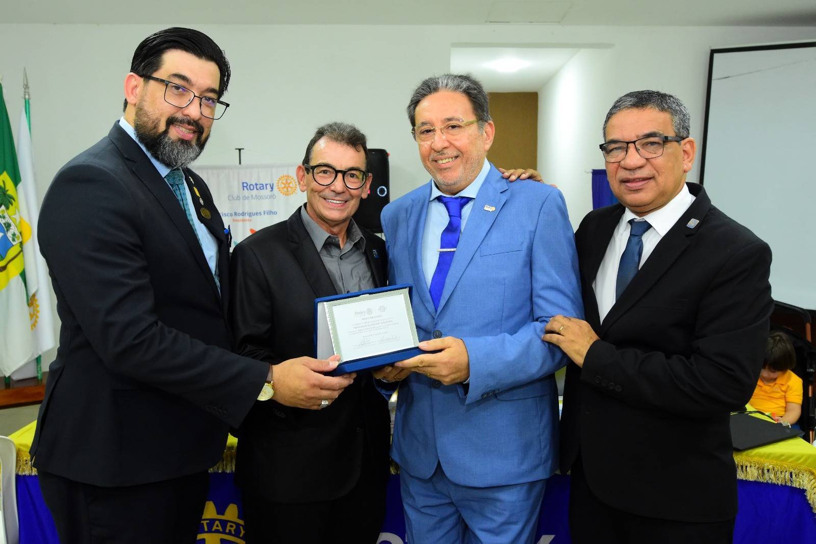 Concessão do Título de Sócio Honorário do Rotary Club de Mossoró para o Dr. Fernando Albuerne Bezerra