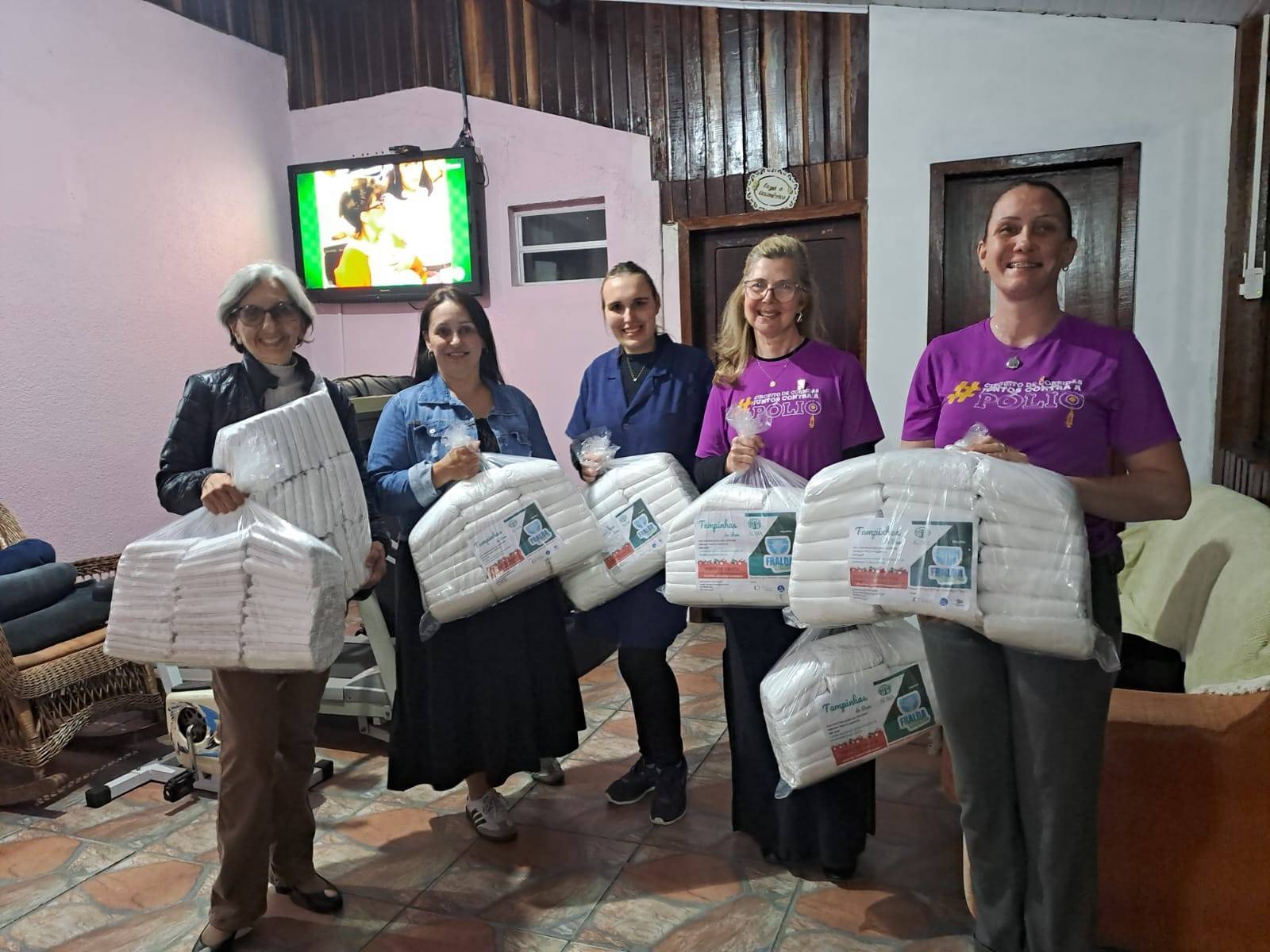 ENTREGA FRALDAS - LAR DAS PÉROLAS