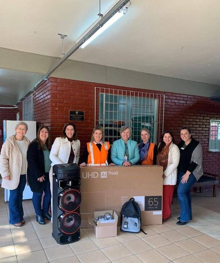 Doação para EMF Alfredo Lopes da Silva. Foto: Reprodução