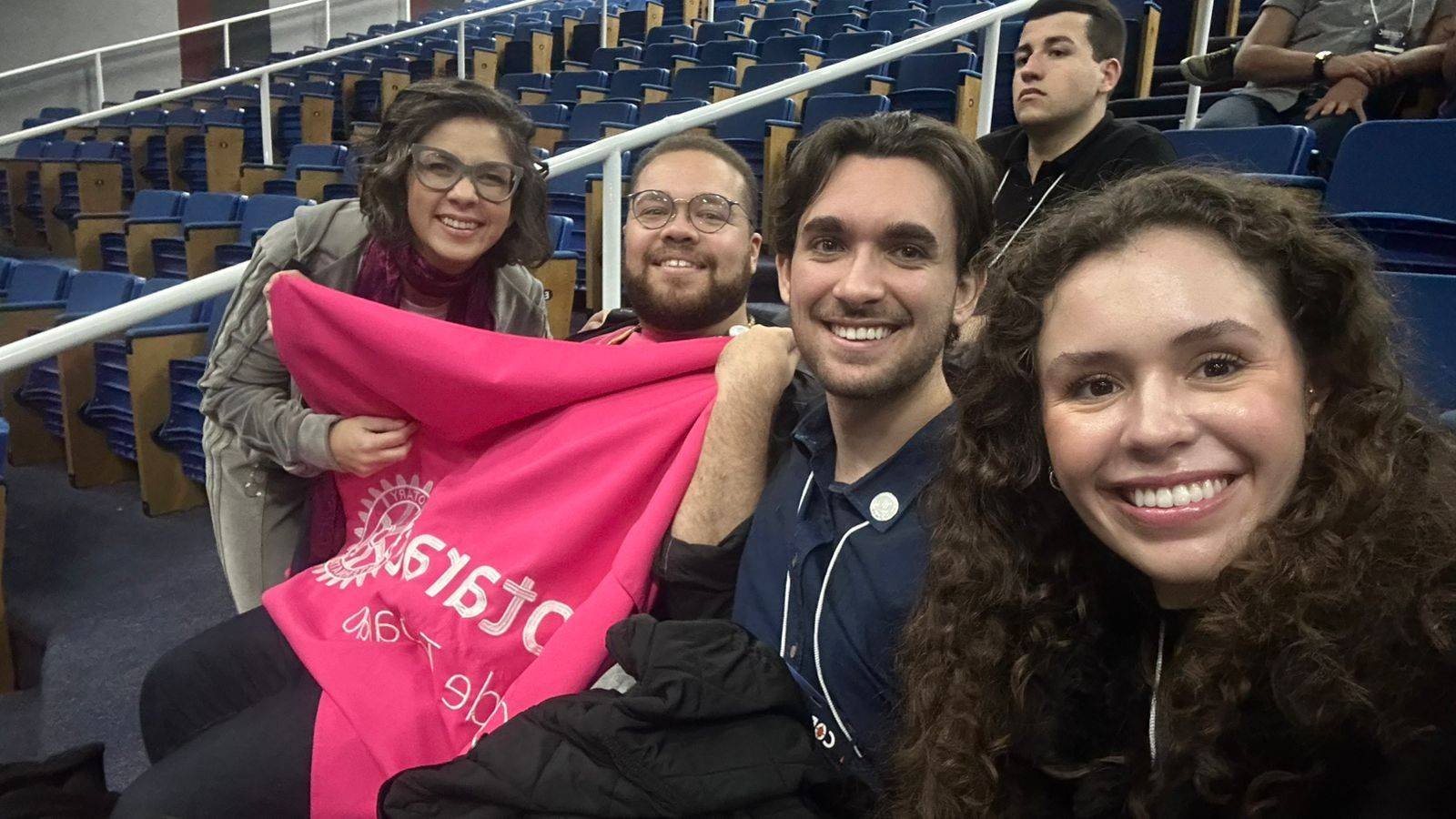 ROTARY CLUB DE TUBARÃO LUZ - PRESIDENTE GRAZIELA PORTO FAZ  PARTICIPAÇÃO CONFERENCIA DISTRITAL DE ROTARACT CLUBS - CODIRC EM TUBARÃO