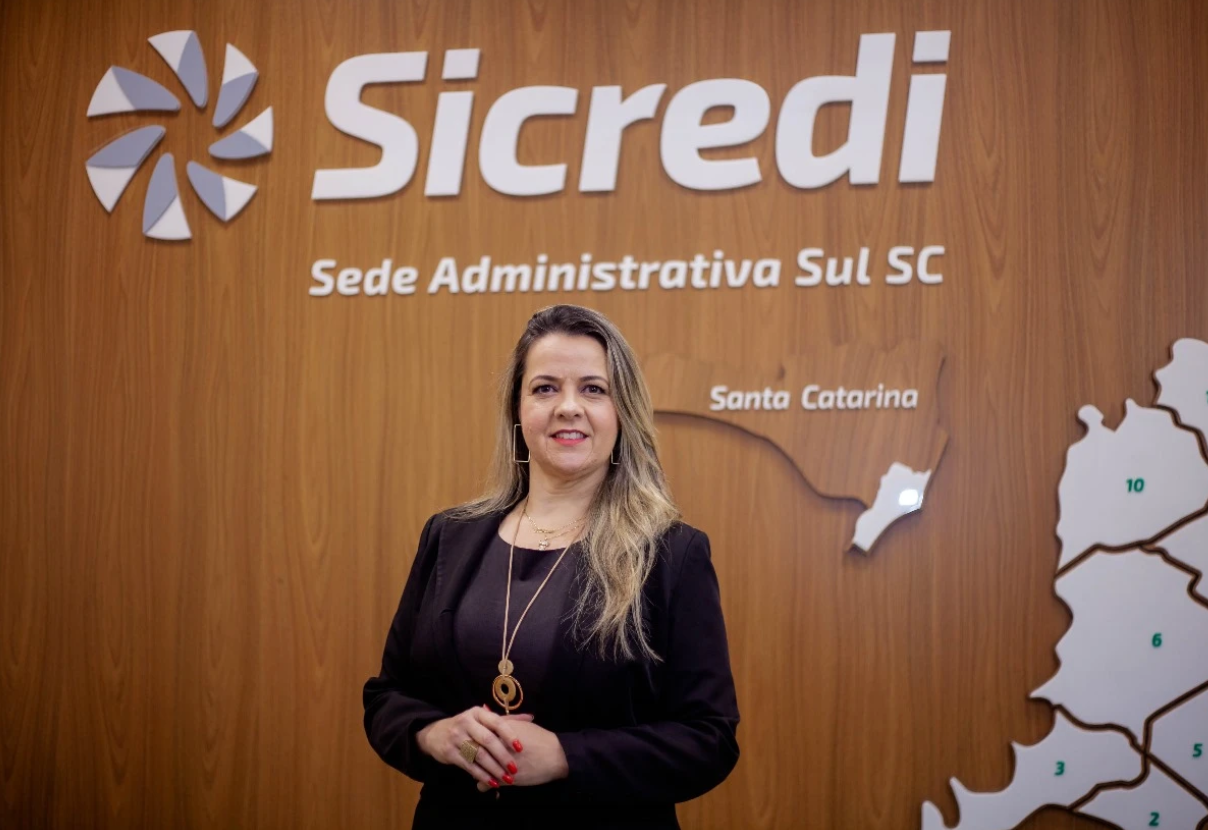 ROTARY CLUB DE TUBARÃO LUZ - TESOUREIRA DO CLUBE, PATRICIA MARTINS GONÇALVEZ, FAZ HISTÓRIA NO COOPERATIVISMO REGIONAL