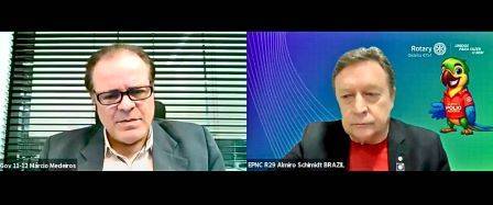 Márcio Medeiros entrevista Almiro Schimidt sobre a campanha mundial contra a paralisia infantil pelo Rotary International