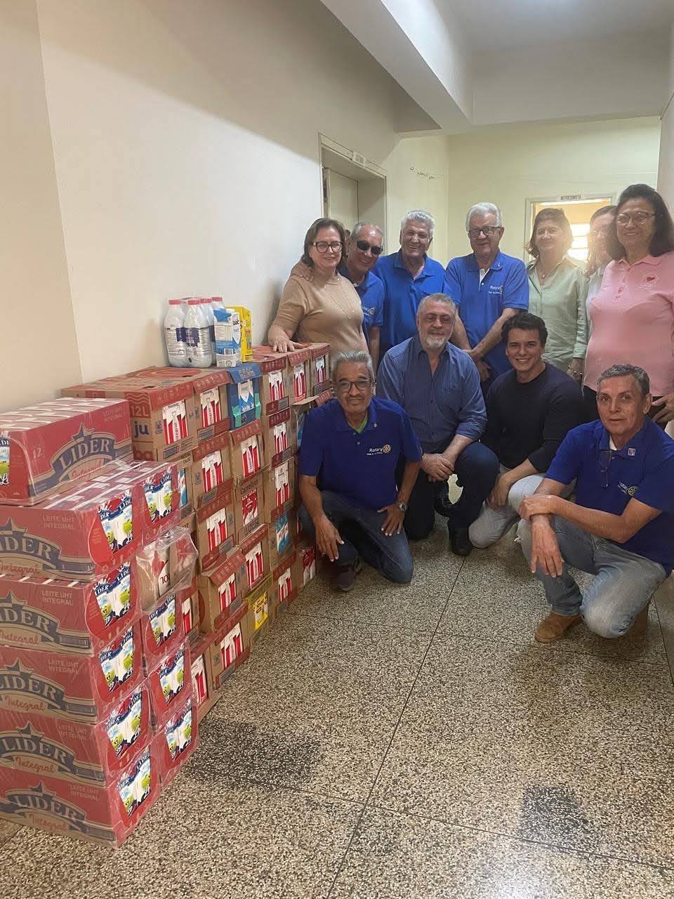 Rotary Club de Auriflama realizou duas importantes entregas de leite