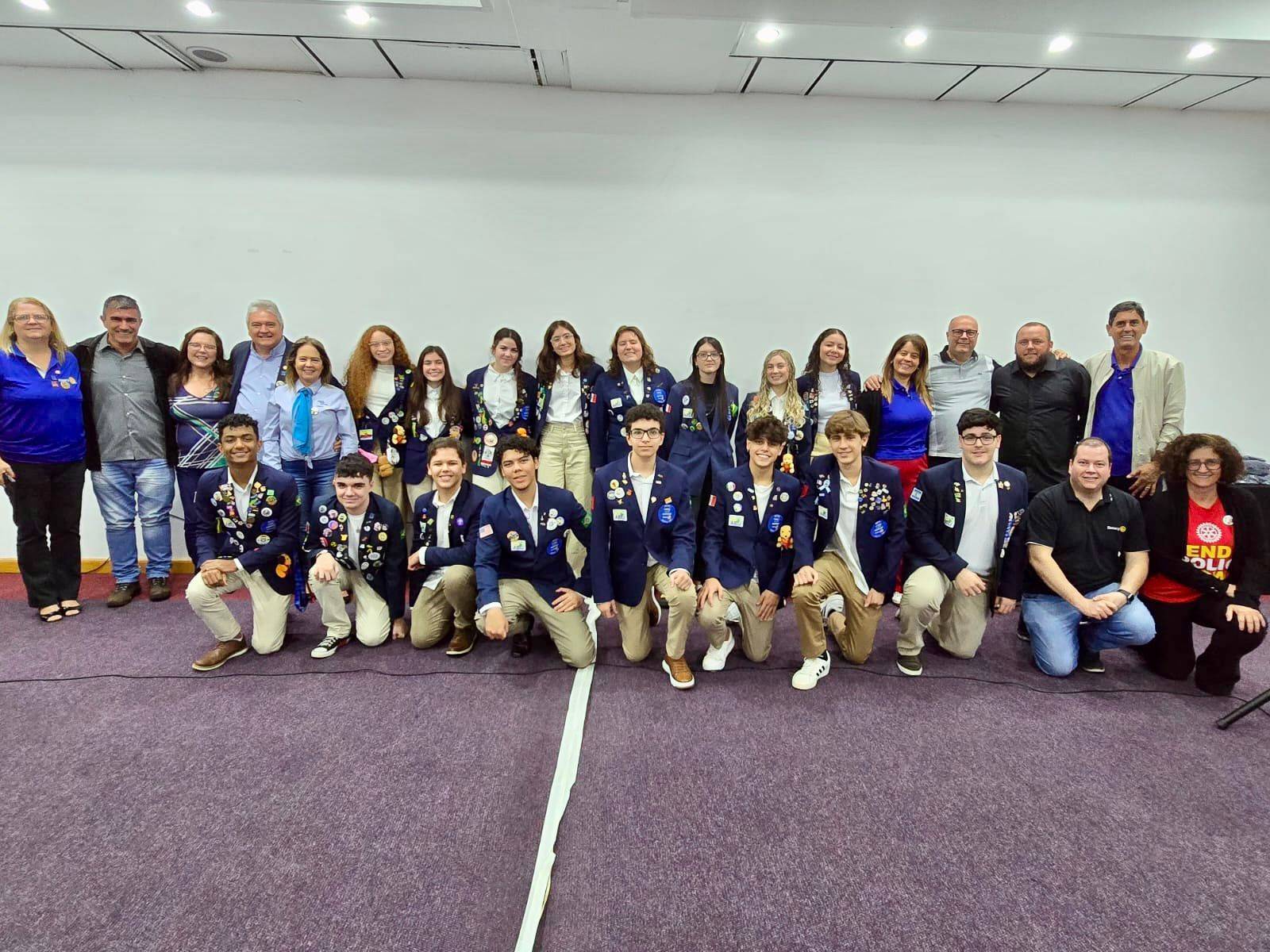 Casal Governador Lelo e Cláudia Maset Destacam Participação no Seminário de Intercâmbio do Rotary em São José do Rio Preto