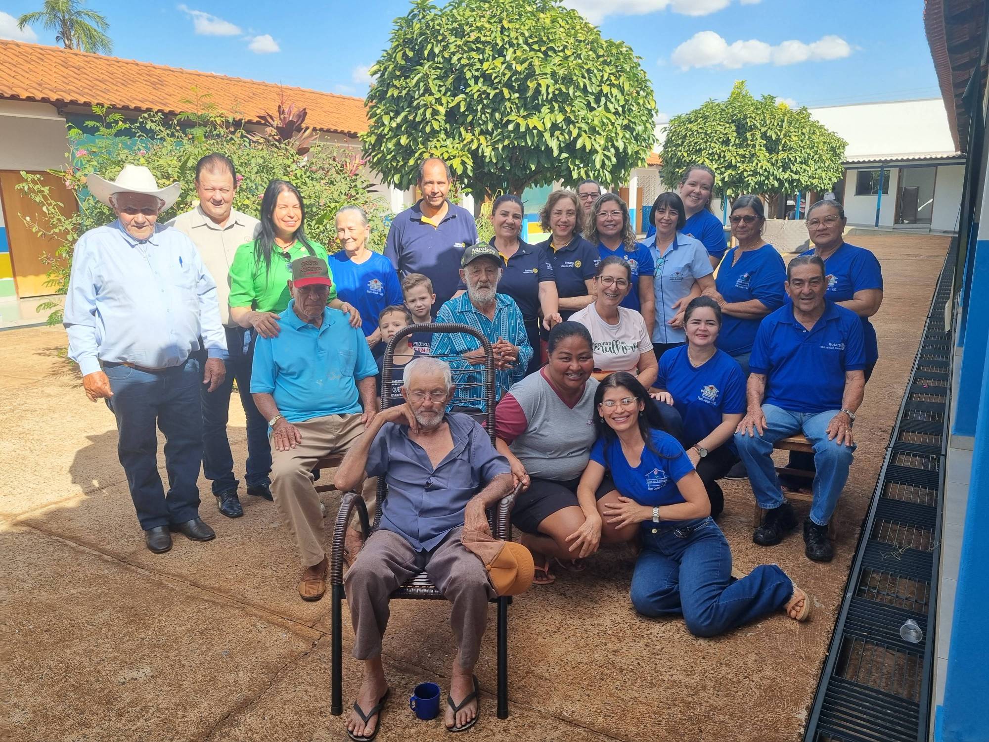 VISITA AO LAR DOS IDOSOS.