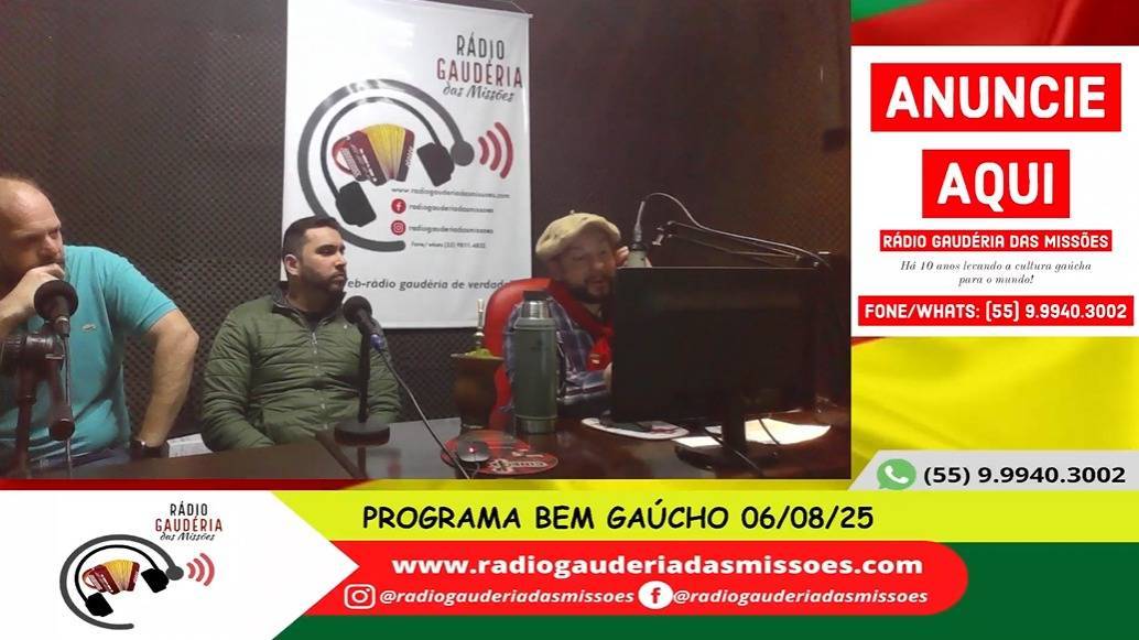 Estúdio da Rádio Gaudéria das Missões com o comunicador Douglas Machado 
