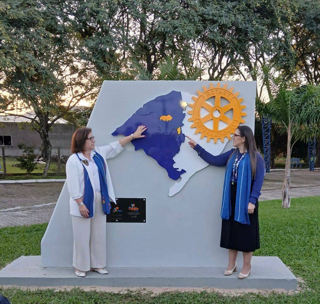 MARCO ROTÁRIO MARCA O INÍCIO DA CONFERÊNCIA DA MAGIA