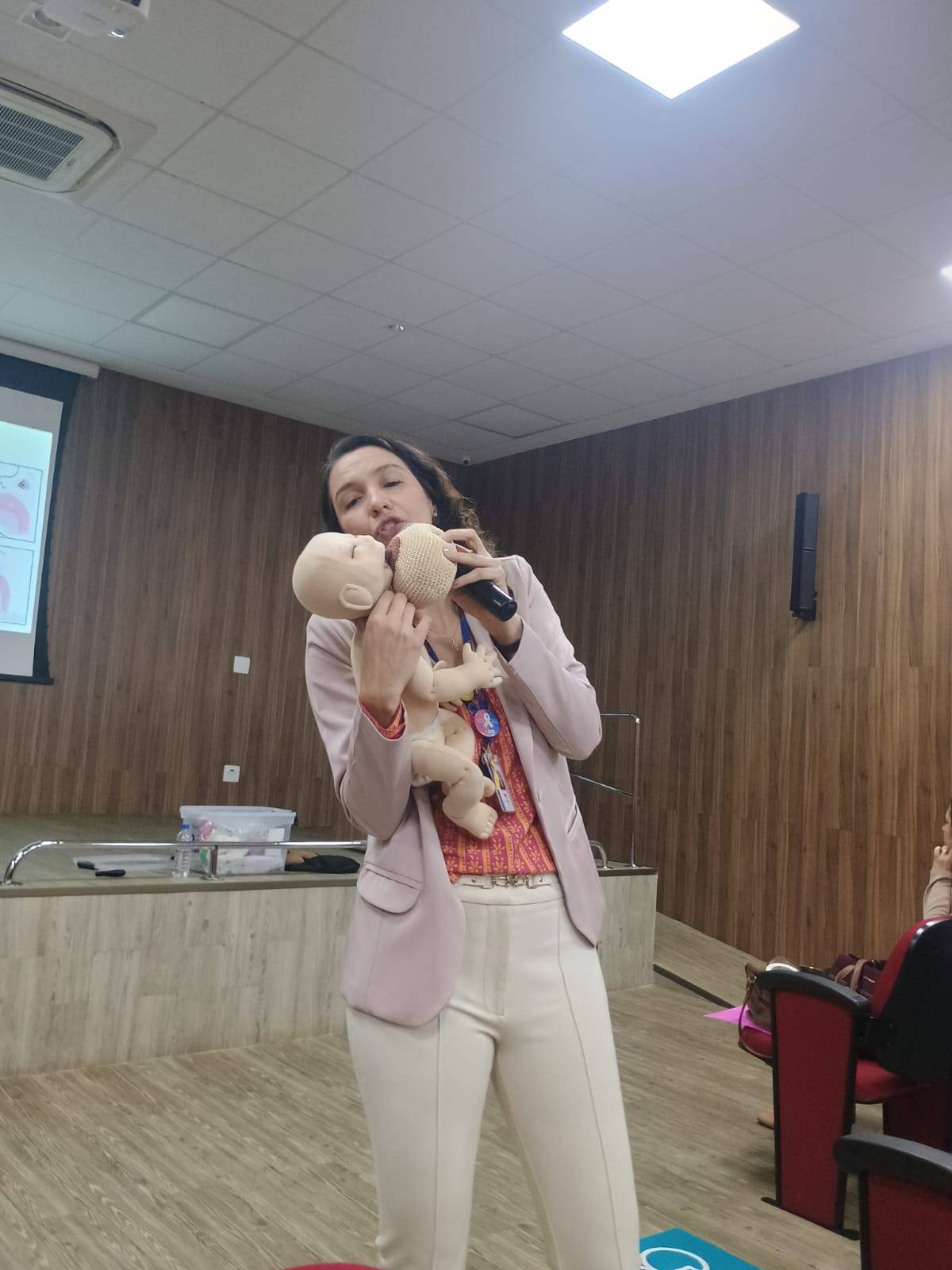 Técnica para as crianças pegarem o peito da mãe