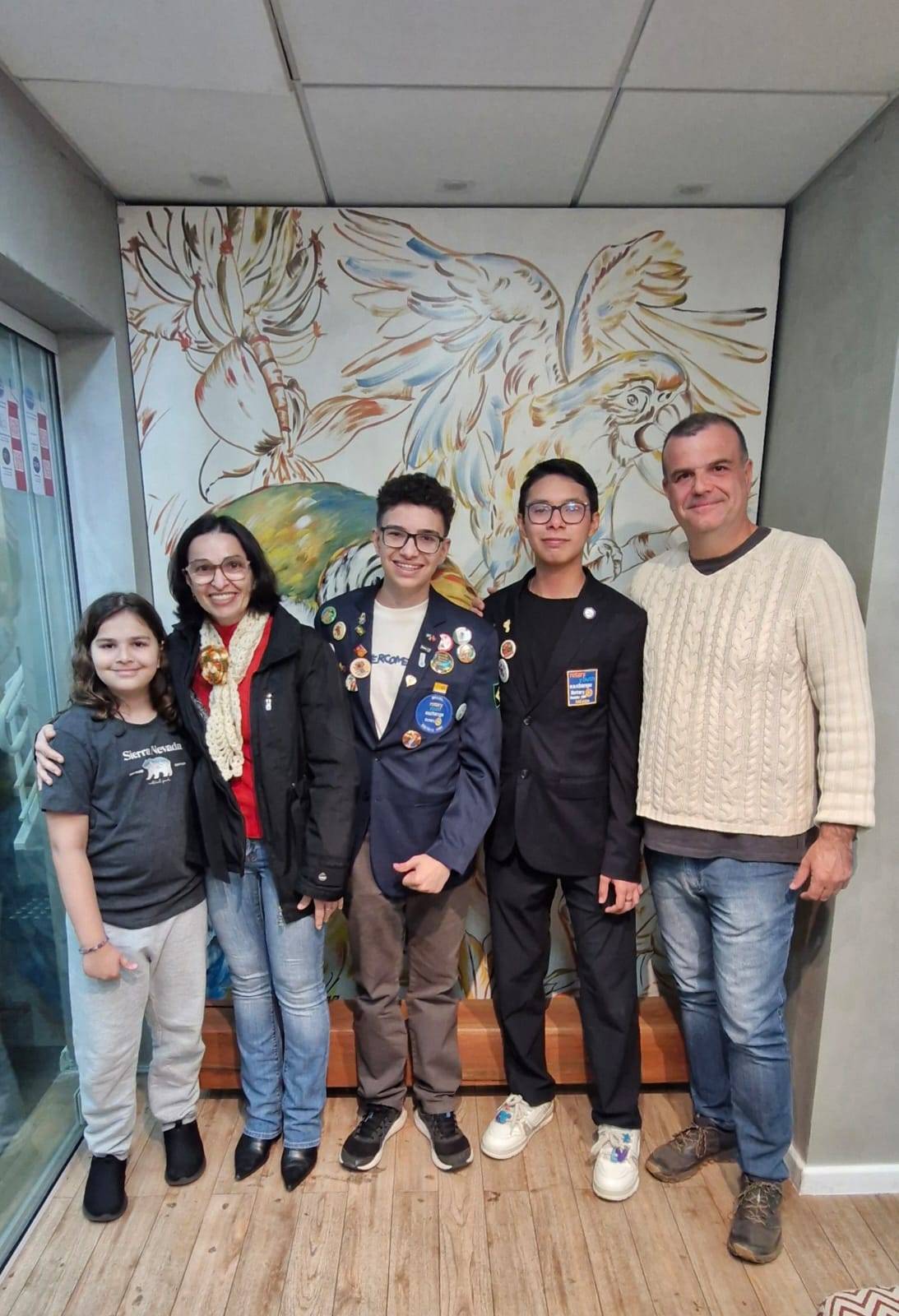 Rotary Club São José do Rio Preto - Jardins tem apresentação de intercambistas.