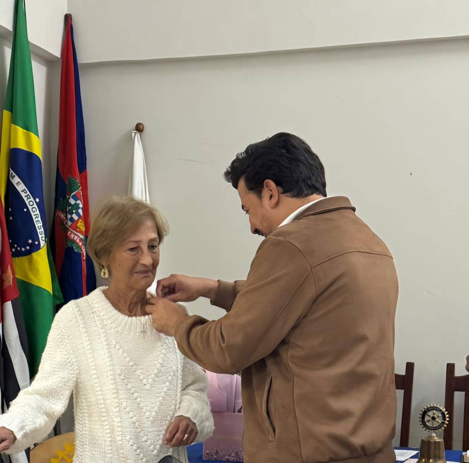 Rotary Club de Lins – Sul Empossa Solange Noronha em Reunião Solene