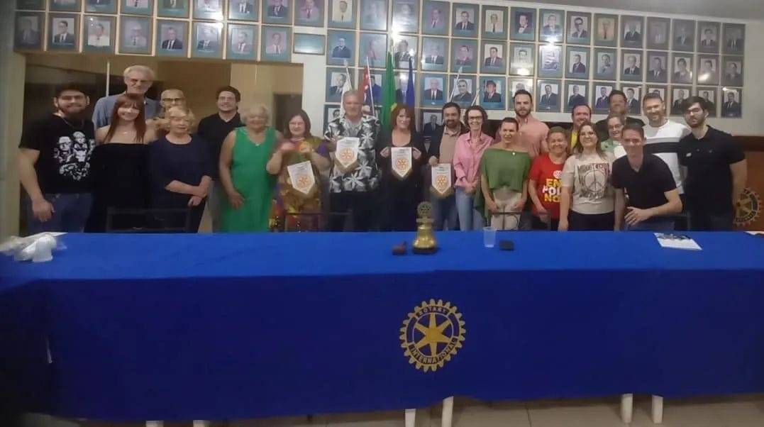 Rotary Club de Votuporanga - Novo Milênio recebe a visita do casal Dana De Tray e esposa Diane