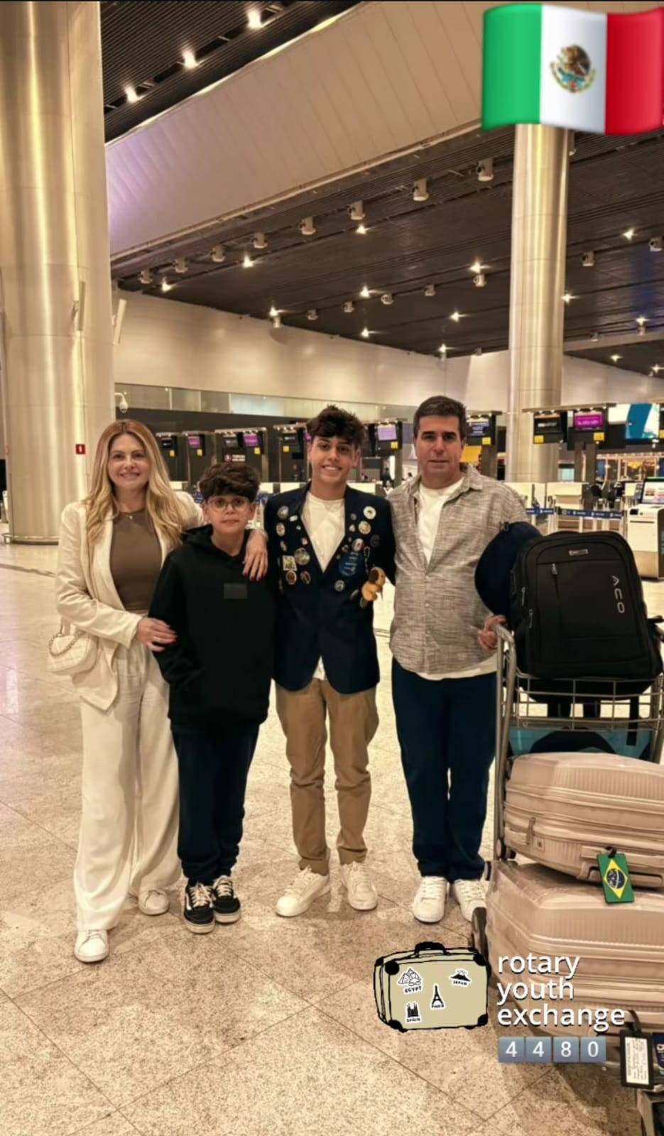 Intercambista Pedro, de São José do Rio Preto embarca para a cidade de Chihuahua, no México