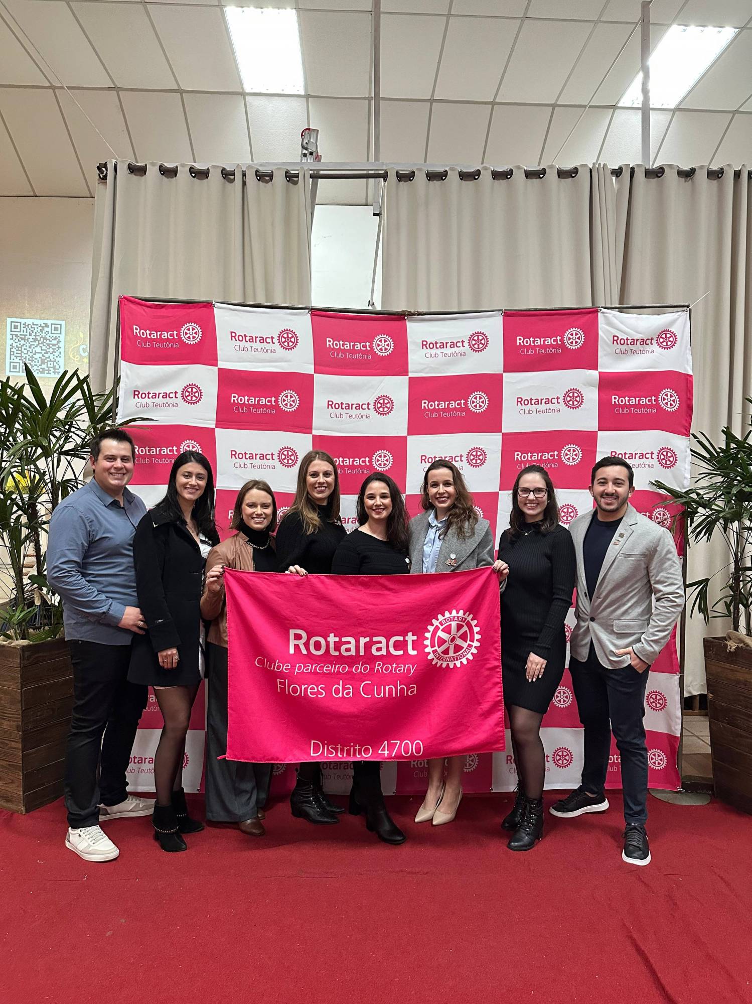 Nos dias 21 e 22 de junho, participamos da CODIRC (Conferência Distrital de Rotaract Club), em Teutônia. Acompanhe os momentos marcantes desse evento que foi orientado pela temática “Culturas e Tradições”! 🖤❤️💛 @rotaract4700 @rotaractclubteutonia