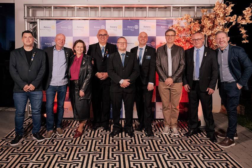 Companheiros do Rotary Club Chapecó São Cristóvão junto ao Presidente Ariel Dahmer (gestão 2025-26) do Rotary Club de Chapecó Efapi