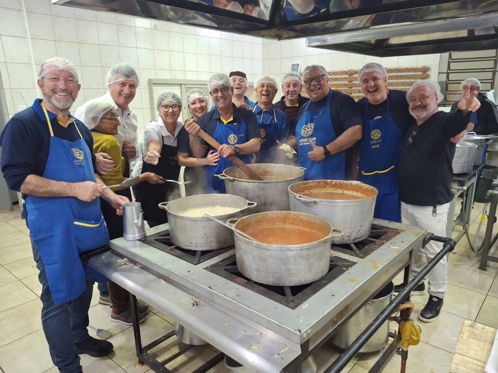 Voluntários no 5º Jantar Italiano 