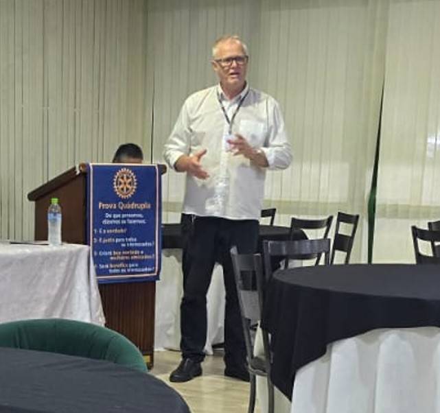 Geninho Rossetti no Rotary Club de Cascavel Primavera