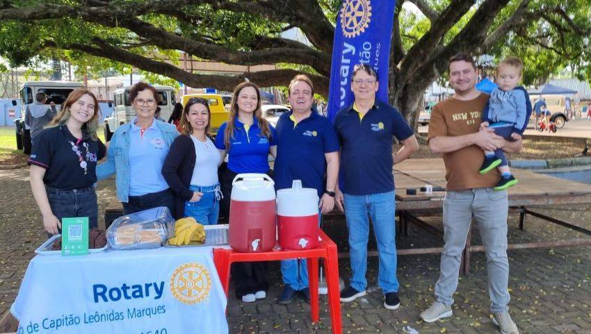 Rotary e Rotaract de Capitão comercializaram café em evento