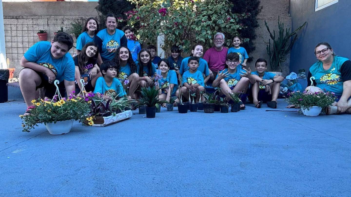 Rotary Kids de Santa Fé do Sul realiza projeto ambiental Jardim Florido em 30 de agosto de 2025