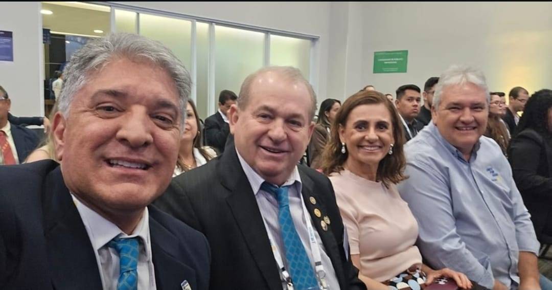 Distrito 4480 marca presença no início do 48º Instituto Rotary Brasil em Maringá