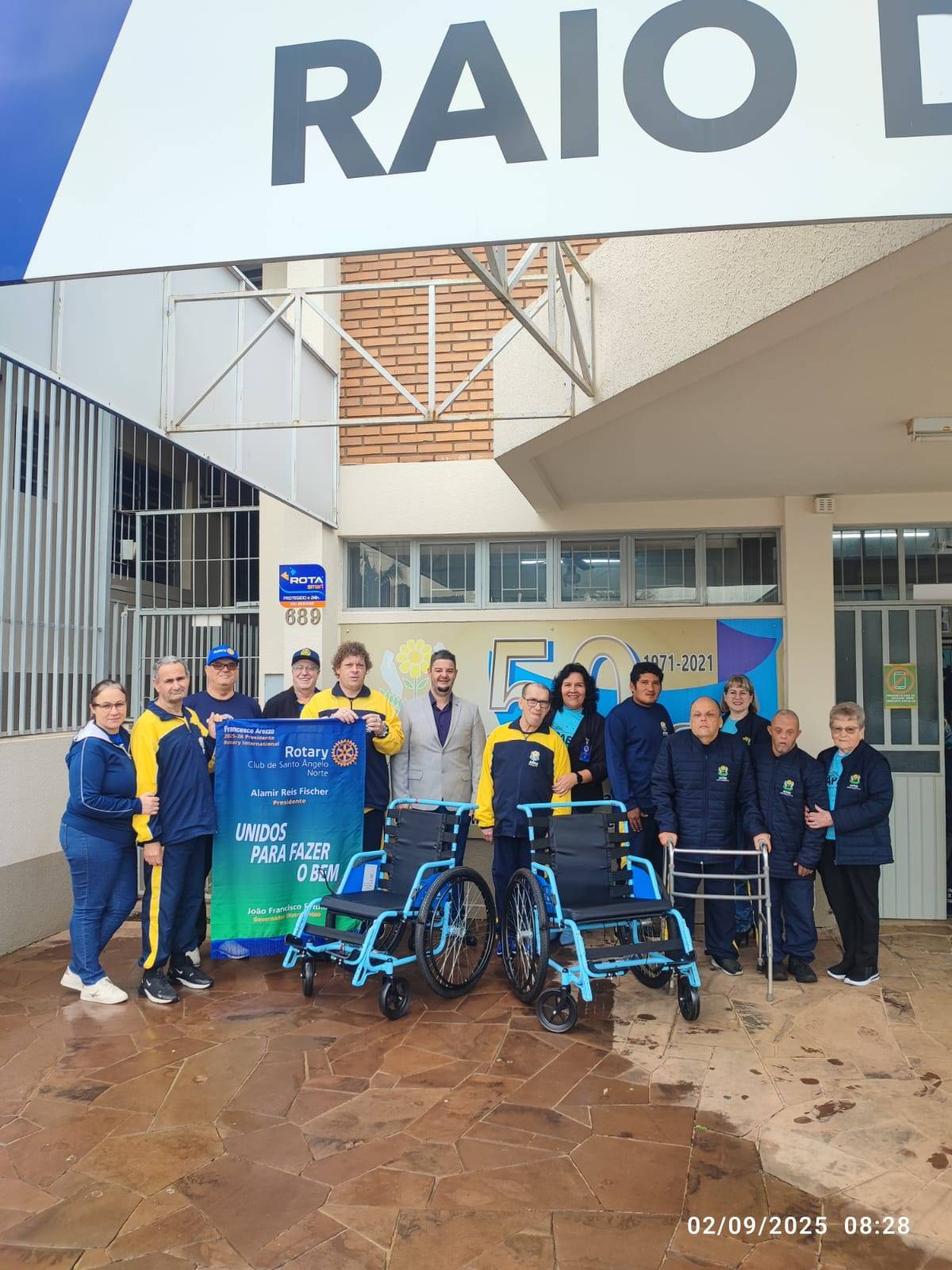 💙 Apae Santo Ângelo recebe cadeiras de rodas! 💙