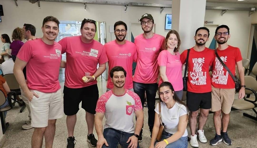 Rotaract Clubs de São José do Rio Preto - Palácio das Águas e Integração Norte, na conscientização sobre doação de sangue e medula óssea.