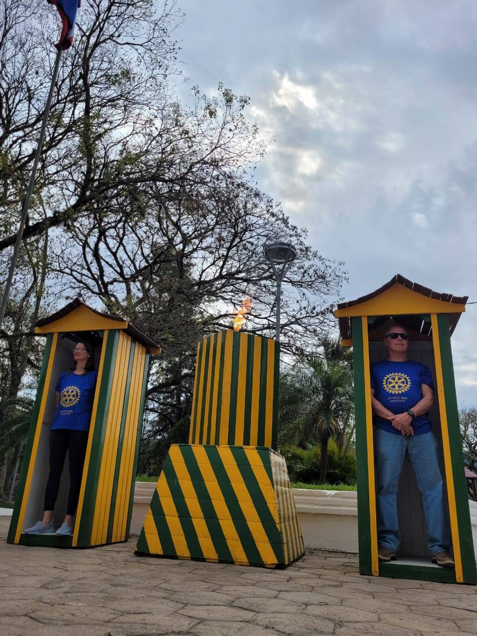 Companheiros em ação na guarda do Fogo Simbólico da Pátria