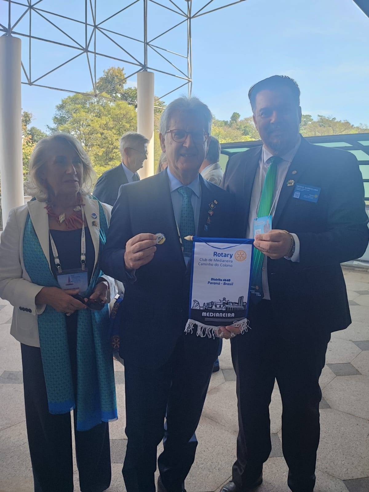 👉🏼Um gesto simbólico que atravessa fronteiras e fortalece laços rotários