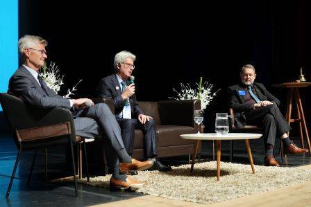 Pela primeira vez o Presidente do Rotary International se reúne com presidentes de clubes rotários do Brasil