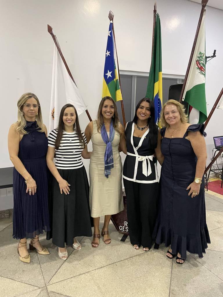 Damas Thalita e Francielle são admitidas na Casa Da Amizade 