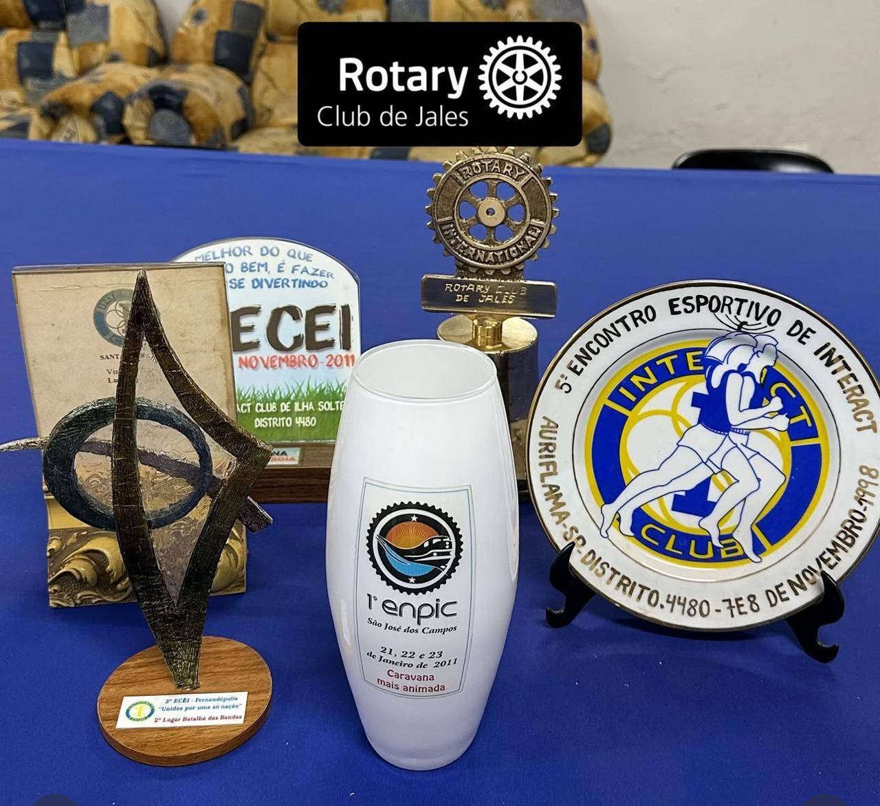 Orgulho que Inspira Interact Club de Jales celebra conquistas e Vitorias da Juventude Rotária
