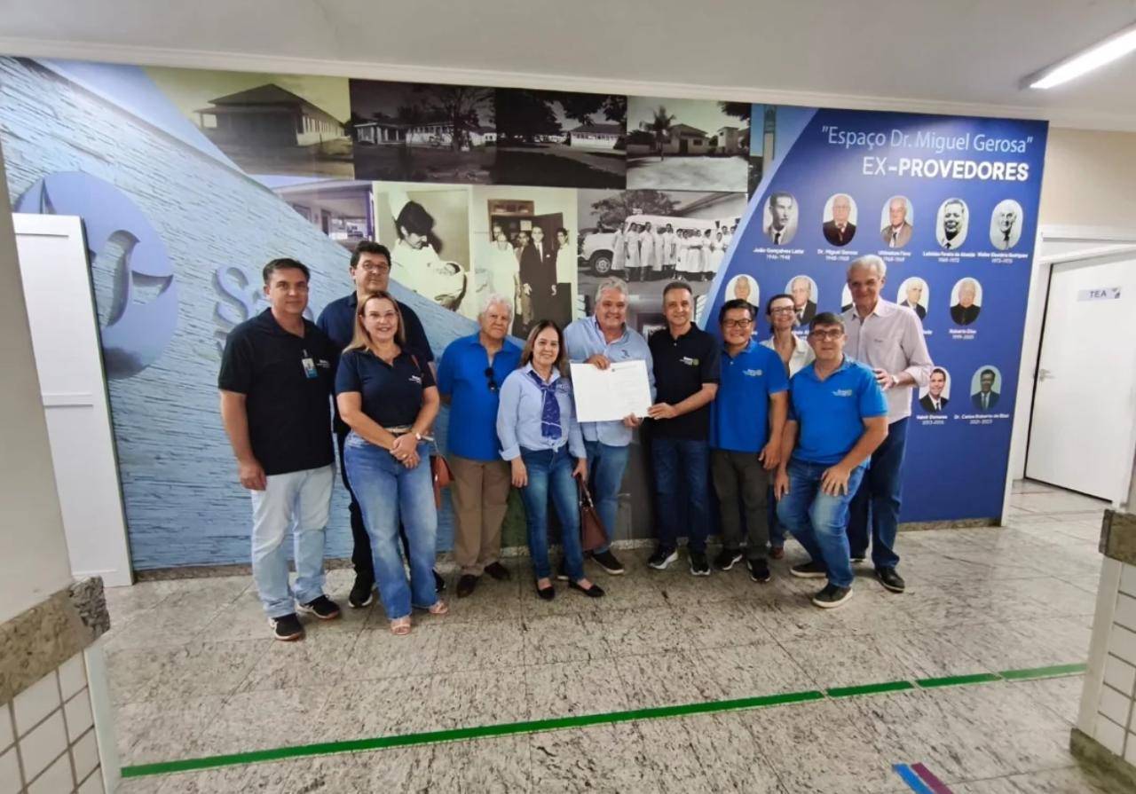 Santa Casa de Votuporanga recebe Visita do Governador do Distrito