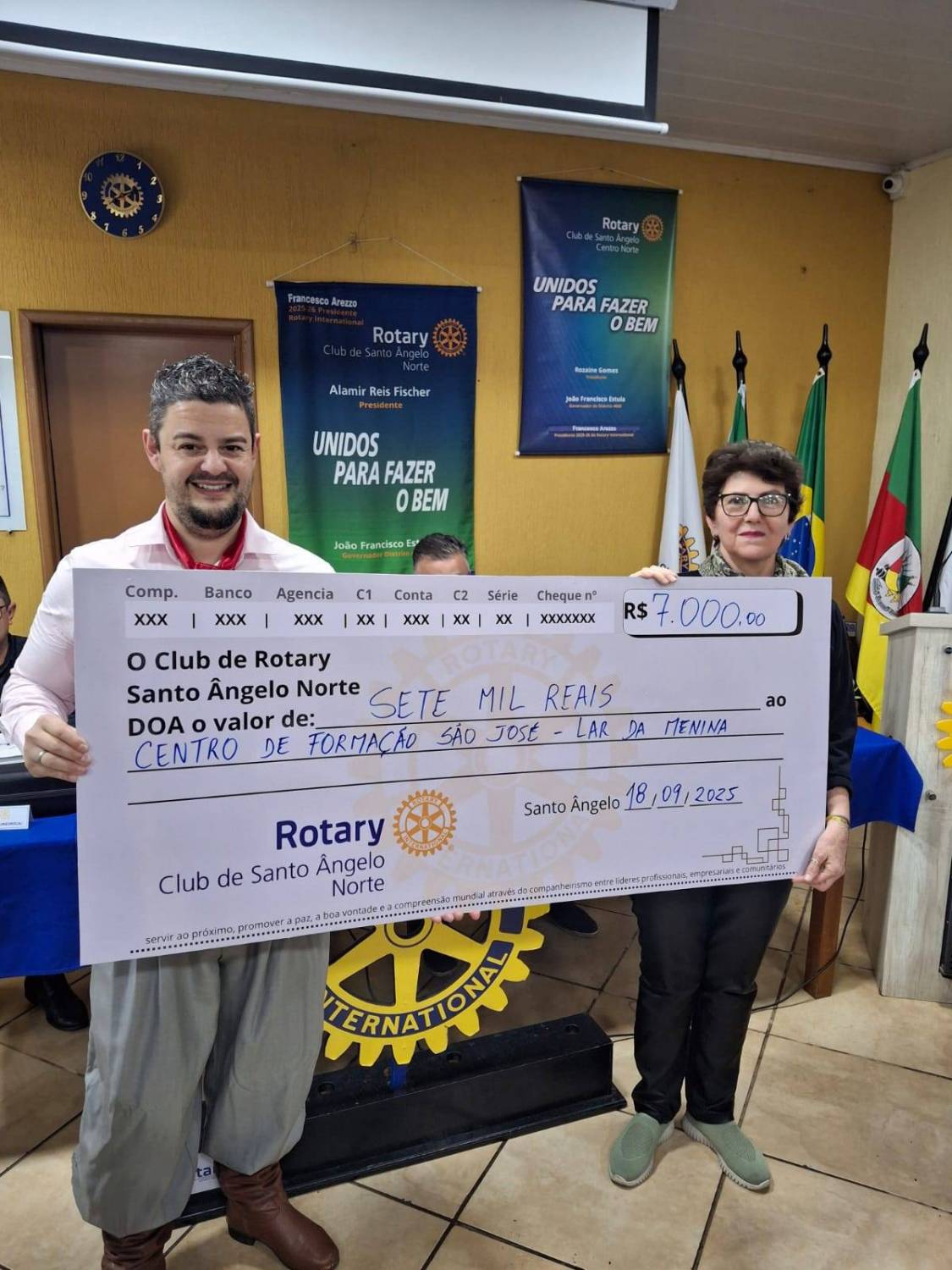 💙 O presidente Alamir Reis Fischer realizou a entrega de R$ 7.000,00 ao Lar da Menina – Centro de Formação São José.